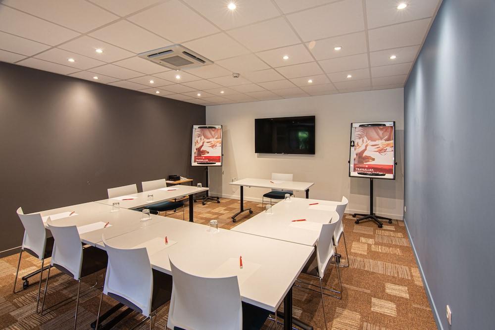 Hotel Ibis Montpellier Sud Esterno foto