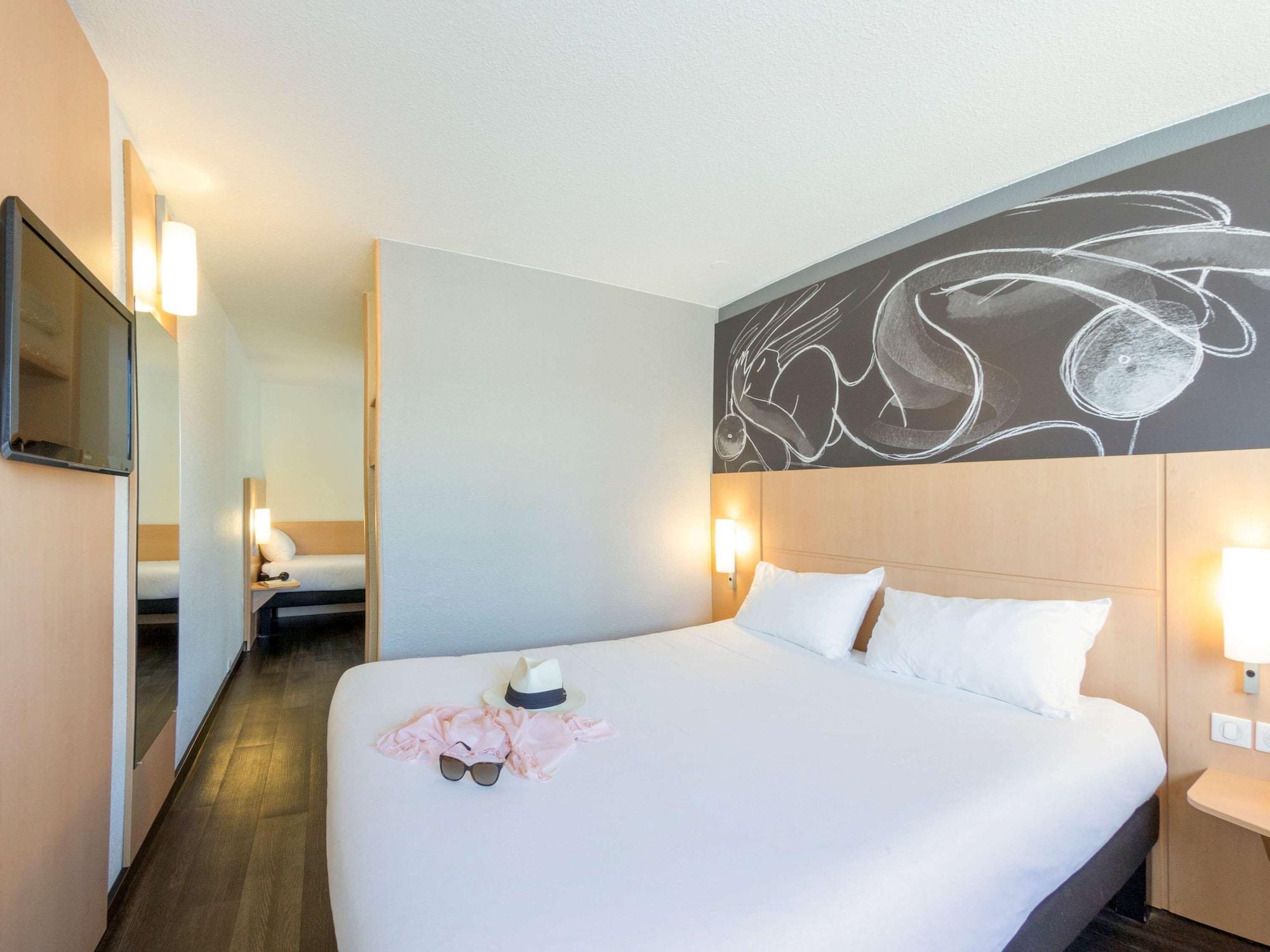Hotel Ibis Montpellier Sud Esterno foto