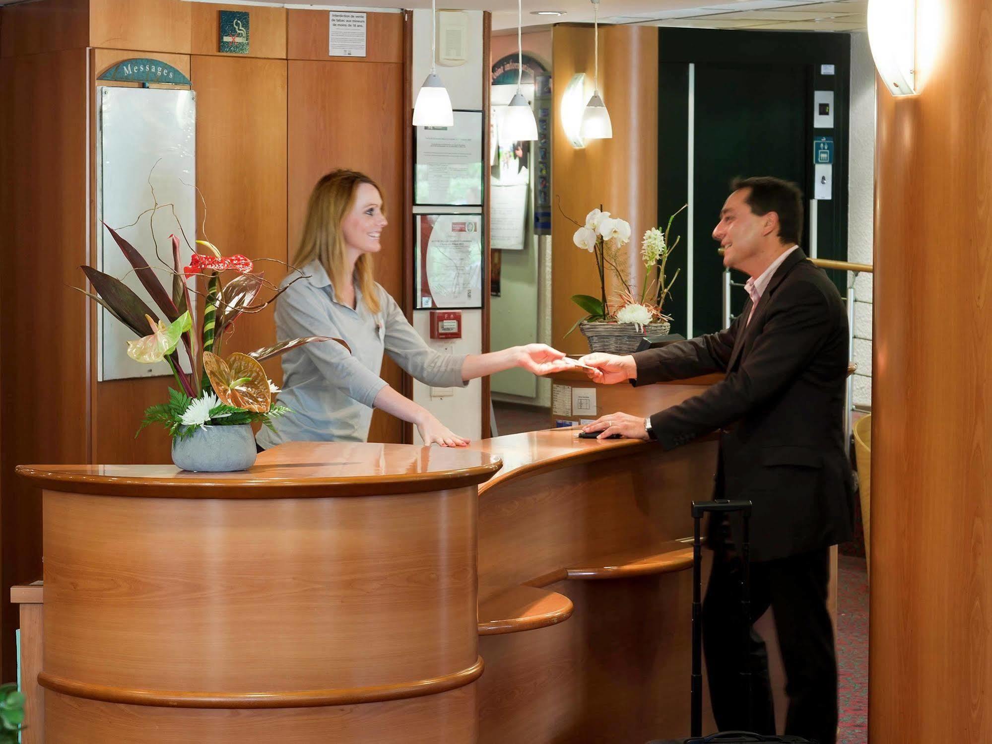 Hotel Ibis Montpellier Sud Esterno foto