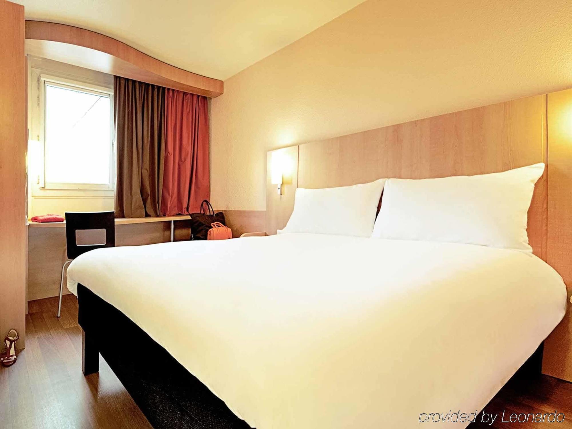 Hotel Ibis Montpellier Sud Esterno foto